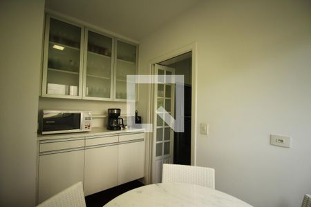 Apartamento à venda com 220m², 4 quartos e 4 vagasCozinha