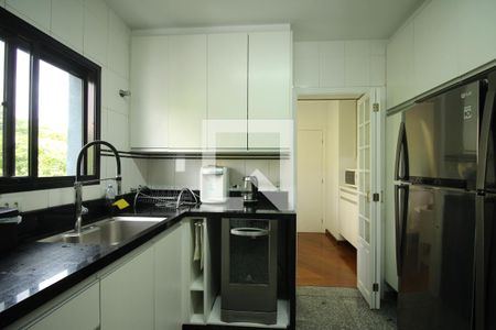 Apartamento à venda com 220m², 4 quartos e 4 vagasCozinha