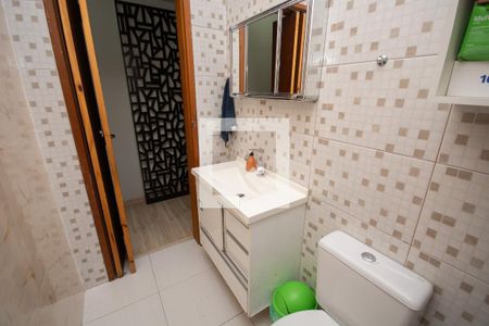 Casa à venda com 400m², 5 quartos e 9 vagas Casa à venda com 400m², 5 quartos e 9 vagasBanheiro Corredor 2