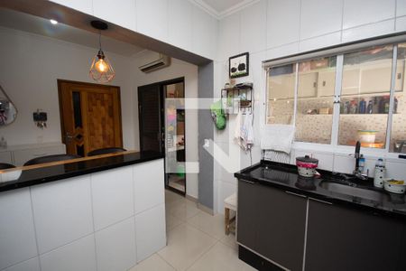 Casa à venda com 400m², 5 quartos e 9 vagas Casa à venda com 400m², 5 quartos e 9 vagasCozinha