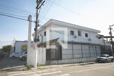 Casa à venda com 400m², 5 quartos e 9 vagas Casa à venda com 400m², 5 quartos e 9 vagasFachada Esquina