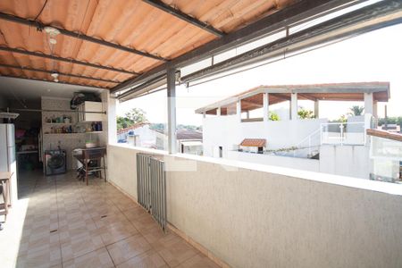 Casa à venda com 400m², 5 quartos e 9 vagas Casa à venda com 400m², 5 quartos e 9 vagasÁrea de Serviço