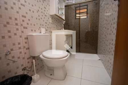 Casa à venda com 400m², 5 quartos e 9 vagas Casa à venda com 400m², 5 quartos e 9 vagasBanheiro Corredor