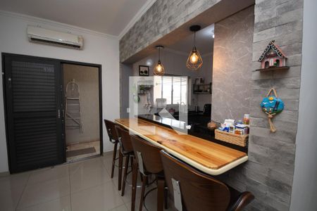 Casa à venda com 400m², 5 quartos e 9 vagas Casa à venda com 400m², 5 quartos e 9 vagasCozinha