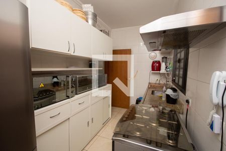 Casa à venda com 400m², 5 quartos e 9 vagas Casa à venda com 400m², 5 quartos e 9 vagasCozinha 2