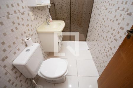 Casa à venda com 400m², 5 quartos e 9 vagas Casa à venda com 400m², 5 quartos e 9 vagasBanheiro Corredor