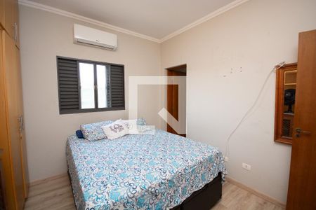 Casa à venda com 400m², 5 quartos e 9 vagas Casa à venda com 400m², 5 quartos e 9 vagasQuarto 2