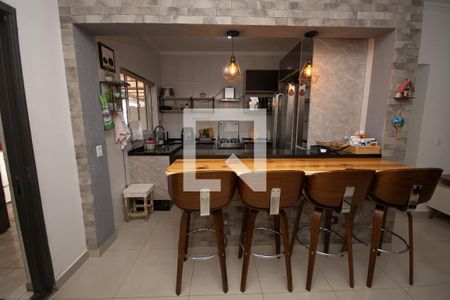 Casa à venda com 400m², 5 quartos e 9 vagas Casa à venda com 400m², 5 quartos e 9 vagasCozinha