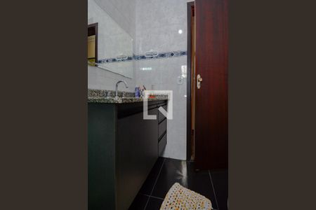 Casa à venda com 250m², 3 quartos e 4 vagas Casa à venda com 250m², 3 quartos e 4 vagasBanheiro Social