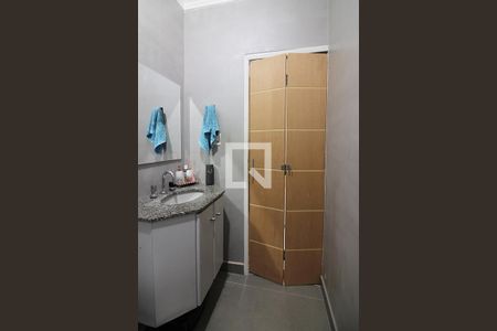 Casa à venda com 167m², 3 quartos e 2 vagasBanheiro Social