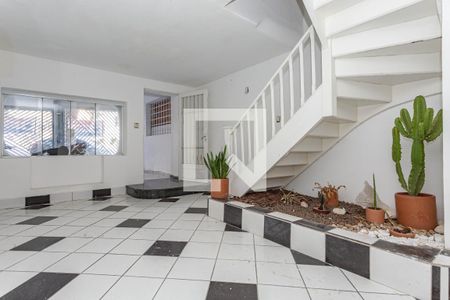 Casa à venda com 255m², 5 quartos e 2 vagas Casa à venda com 255m², 5 quartos e 2 vagasSala