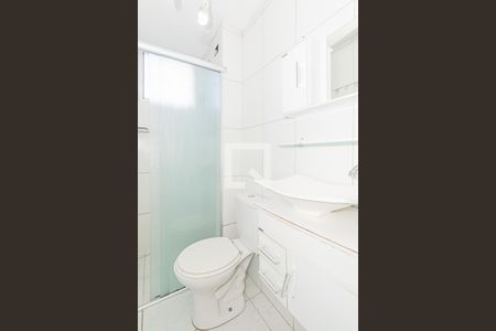 Banheiro de apartamento para alugar com 1 quarto, 45m² em Parque Novo Mundo, São Paulo