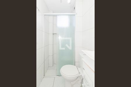 Banheiro de apartamento para alugar com 1 quarto, 45m² em Parque Novo Mundo, São Paulo