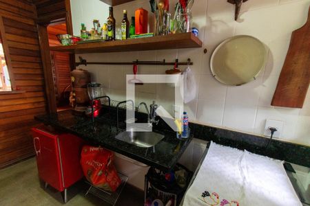 Casa à venda com 500m², 3 quartos e 3 vagas Casa à venda com 500m², 3 quartos e 3 vagasCozinha