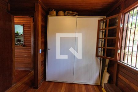 Casa à venda com 500m², 3 quartos e 3 vagas Casa à venda com 500m², 3 quartos e 3 vagasQuarto