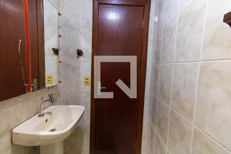 Casa à venda com 500m², 3 quartos e 3 vagas Casa à venda com 500m², 3 quartos e 3 vagasBanheiro