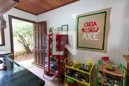 Casa à venda com 500m², 3 quartos e 3 vagas Casa à venda com 500m², 3 quartos e 3 vagasCozinha