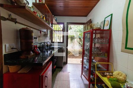 Casa à venda com 500m², 3 quartos e 3 vagas Casa à venda com 500m², 3 quartos e 3 vagasCozinha