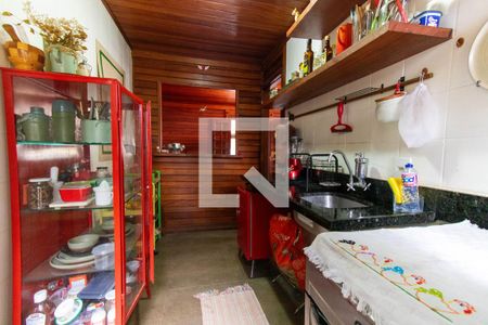 Casa à venda com 500m², 3 quartos e 3 vagas Casa à venda com 500m², 3 quartos e 3 vagasCozinha