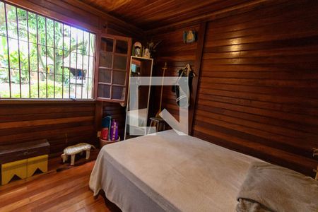 Casa à venda com 500m², 3 quartos e 3 vagas Casa à venda com 500m², 3 quartos e 3 vagasQuarto