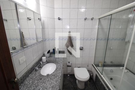 Apartamento à venda com 100m², 3 quartos e 2 vagasBanheiro