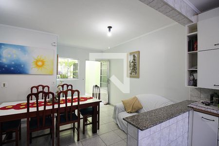 Casa à venda com 334m², 4 quartos e 2 vagasCopa e Cozinha 