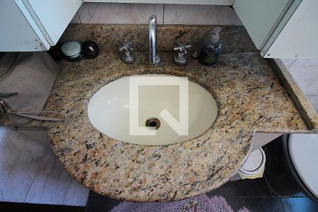 Casa à venda com 334m², 4 quartos e 2 vagasBanheiro Social