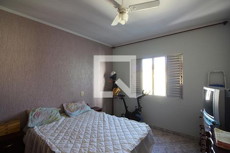 Casa à venda com 334m², 4 quartos e 2 vagasQuarto 4