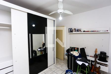 quarto 2 de casa para alugar com 3 quartos, 125m² em Chácara Agrindus, Taboão da Serra