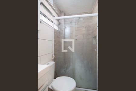 Banheiro de kitnet/studio para alugar com 0 quarto, 30m² em Bela Vista, São Paulo