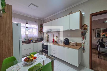 Apartamento à venda com 142m², 4 quartos e 3 vagas Apartamento à venda com 142m², 4 quartos e 3 vagasCozinha