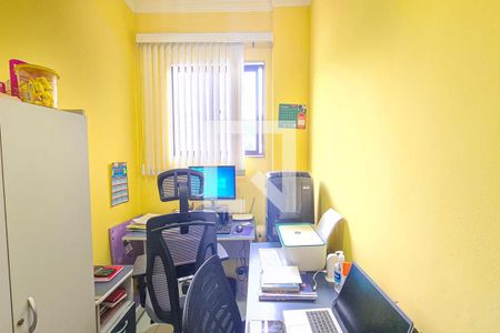 Apartamento à venda com 142m², 4 quartos e 3 vagas Apartamento à venda com 142m², 4 quartos e 3 vagasQuarto de Serviço