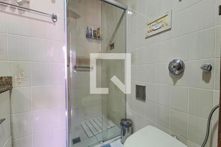 Apartamento à venda com 142m², 4 quartos e 3 vagas Apartamento à venda com 142m², 4 quartos e 3 vagasBanheiro da Suíte