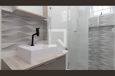 Banheiro de kitnet/studio para alugar com 1 quarto, 25m² em Vila Santa Teresa (zona Leste), São Paulo