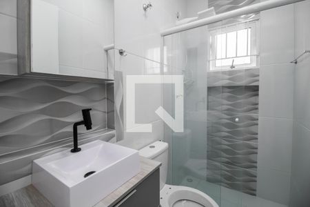 Banheiro de kitnet/studio para alugar com 1 quarto, 25m² em Vila Santa Teresa (zona Leste), São Paulo
