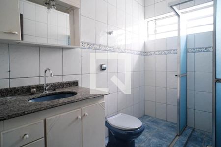 Casa à venda com 180m², 3 quartos e 2 vagasBanheiro 1