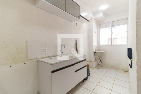 Cozinha de apartamento para alugar com 2 quartos, 42m² em Vila Cristália, São Paulo