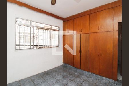 Casa para alugar com 100m², 4 quartos e sem vagaSuíte