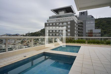 Apartamento para alugar com 65m², 2 quartos e 2 vagasÁrea comum - Piscina
