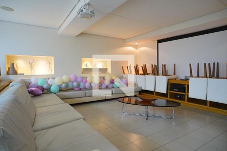 Apartamento para alugar com 65m², 2 quartos e 2 vagasÁrea comum - Salão de festas