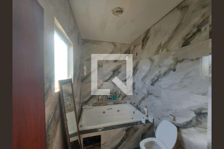 Casa à venda com 240m², 4 quartos e 10 vagasBanheiro 2