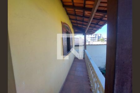 Casa à venda com 240m², 4 quartos e 10 vagasVaranda