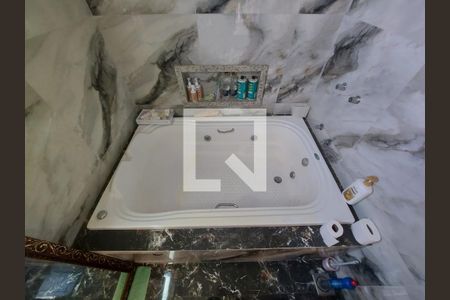 Casa à venda com 240m², 4 quartos e 10 vagasBanheiro 2