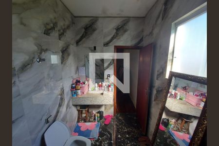 Casa à venda com 240m², 4 quartos e 10 vagasBanheiro 2