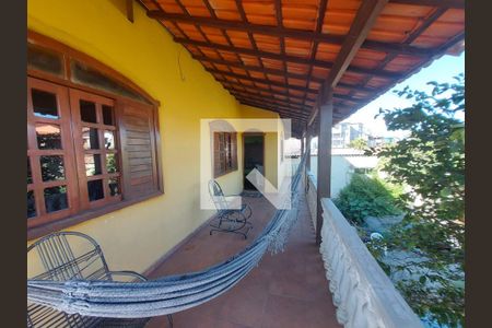 Casa à venda com 240m², 4 quartos e 10 vagasVaranda