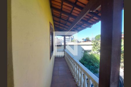 Casa à venda com 240m², 4 quartos e 10 vagasVaranda