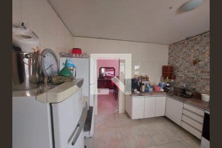 Casa à venda com 240m², 4 quartos e 10 vagasCozinha