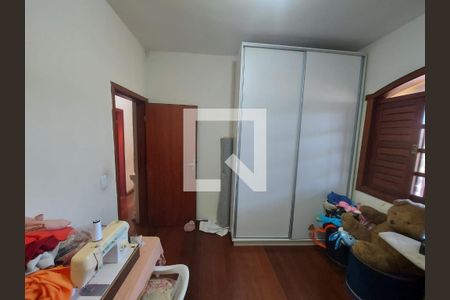 Casa à venda com 240m², 4 quartos e 10 vagasQuarto 4