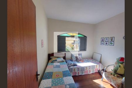 Casa à venda com 240m², 4 quartos e 10 vagasQuarto 4