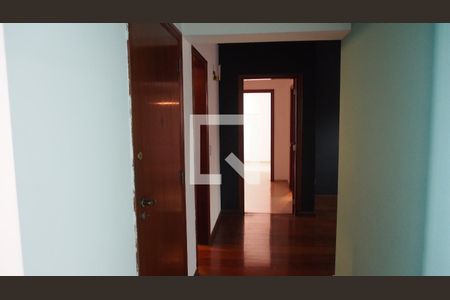Corredor de apartamento à venda com 4 quartos, 206m² em Centro, Jundiaí